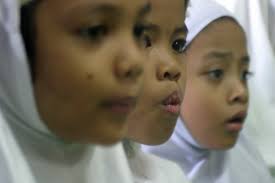 Indahnya Malaysia: Sekolah agama Islam. Seperti mana yang diketahui, ramai ibu-bapa di Malaysia menghantar anak-anak mereka ke sekolah agama dan bukan ... - 071