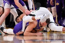 Bucks Lakers Basketball