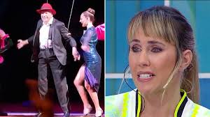 ¡Cormillot Sorprende! A los 86 Años, Acróbata de Circo y Emoción Viral - Imagen ilustrativa del artículo