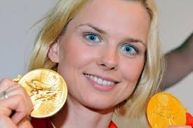 Britta Steffen. In 2004, she was asked to swim 4 x 100m relay. After the Olympics she stopped continuing with her swimming and she started to concentrate on ... - britta-steffen-3