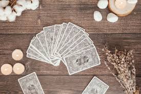 Tarot do dia: previsão para os 12 signos em 07/07/2026