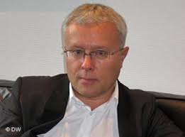 Billionaire <b>Alexander Lebedev</b> says authorities were wrong to ground Blue <b>...</b> - 0,,4789052_4,00