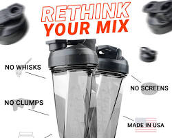 protein shake in a portable bottleの画像