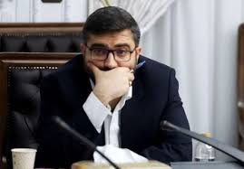 بعد از درگذشت همسر و دختر، پسر سقاب اصفهانی، معاون رییس‌جمهور نیز درگذشت