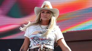 Ella Langley Breaks Taylor Swift’s Record as the New Queen of Country Music