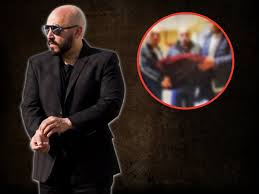 Filtran FOTOS inéditas de los restos de Jenni Rivera en los brazos de Lupillo