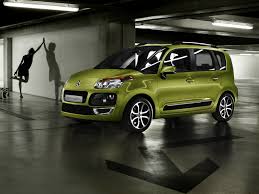 Risultati immagini per citroen C3 PICASSO E GIRL