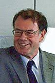Bernd Holzkamp Lehrer, dann Schulleiter + Abt.-Leiter H/R von 1963 bis 2003 >>