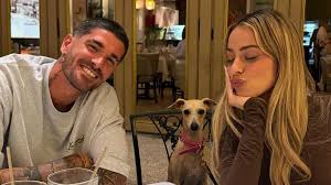 Quem é Tini Stoessel, cantora que namora jogador argentino Rodrigo De Paul