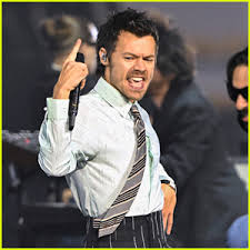 ‘Pop’ Lyrics: Harry Styles Sings About an Exciting New Romance – Listen Now!