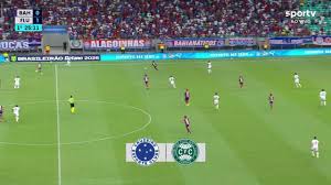 Aos 25 min do 1º tempo - chute dentro da área para fora de Kevin Serna do Fluminense contra o Bahia