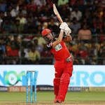 Live Score, SRH: Rashid Strikes