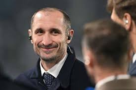Apesar de queda da Juve na Champions, Chiellini destaca orgulho e banca Spalletti