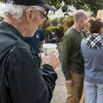 California wildfires: dead 150000 displaced