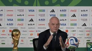 Infantino reveló detalles de su charla con Trump y defendió el polémico fallo de la FIFA