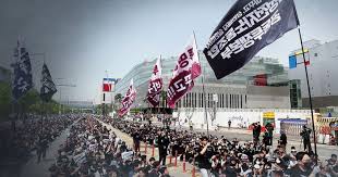 이재용 자택 앞에 천막…"그들만의 리그" 부글