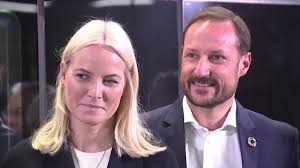 ノルウェー王室発表 メッテ・マリット皇太子妃の肺移植に向け待機リスト登録（FNNプライムオンライン（フジテレビ系））