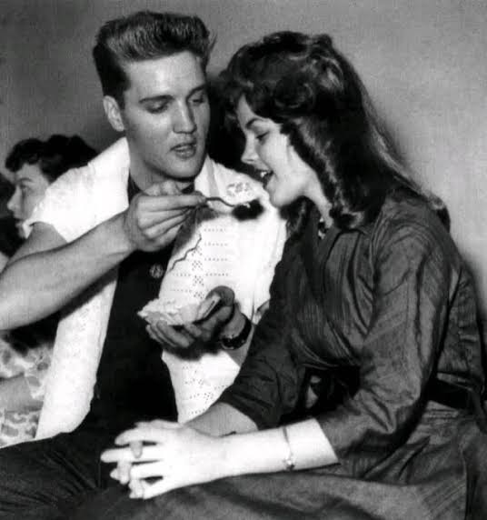 Elvis Presley's 25th birthday in Germany, January 8, 1960 ...