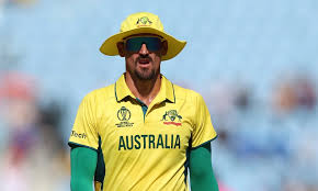 Mitchell Starc's Unbelievable Catch: Twitter Reacts to Game-Changing Moment in AUS vs IND ODI