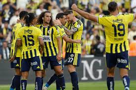 Şampiyonlar Ligi 3'üncü hafta maçı: Fenerbahçe, Slavia Prag karşısında 1-0 önde — Evrensel
