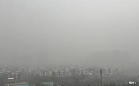 An Afternoon In Delhi That Feels Like A Dark, Gloomy Evening