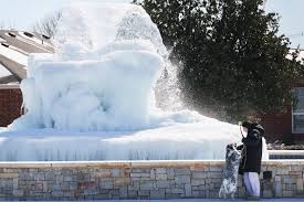 Snow day for D-FW as icy conditions shut down schools, businesses