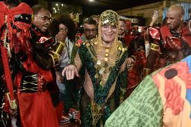 Ney Matogrosso é ovacionado ao chegar para desfilar na Imperatriz: 'Nem sonhava'