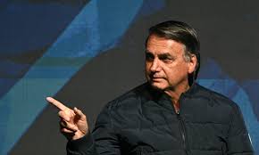 Michelle passará por exames, e defesa de Bolsonaro pede que Moraes abra exceção para visitas