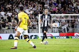 Após vaias da torcida, Éder desabafa em empate do Ceará na estreia da Série B: "Frustrante"
