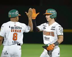 Debutan 4 novatos con los melenudos