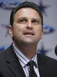 After the T.O. mess, you might want to pick another agent besides Drew Rosenhaus. - tmq_rosenhaus_195