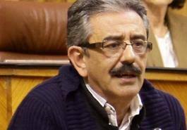 Manuel Baena recalca el mantenimiento de las partidas dedicadas a sanidad e igualdad en el presupuesto andaluz - manuel%2520baena%252035