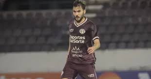 Albano vive boa fase na Ferroviária e convoca torcida