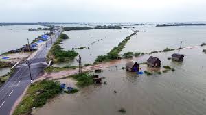Chennai Weather LATEST Update: Schools Shut, Heavy Rain And Crop Loss As Cyclone Ditwah Weakens