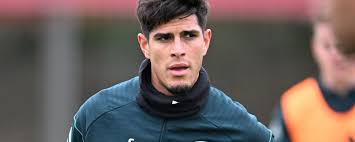 Hincapié and Calafiori Return, Boost Arsenal Ahead of Manchester United Clash
