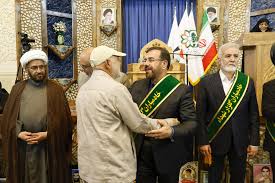 آیین تجلیل از مادران و همسران شهدا در سالروز وفات حضرت ام‌البنین(س) در حرم شاهچراغ(ع)