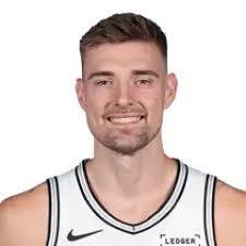 Micah Potter’s Hip Injury Casts Doubt on Tuesday’s Game