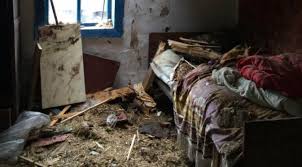 Image result for mayat-mayat berjatuhan dari langit MH-17