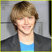 17 Again star Sterling Knight called into WZAP Radio on Thursday afternoon (April 23). The 20-year-old actor dished to host Zach about relationships, ... - sterling-knight-just-jared