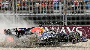 Australian Grand Prix: George Russell takes Melbourne pole after Max Verstappen crash