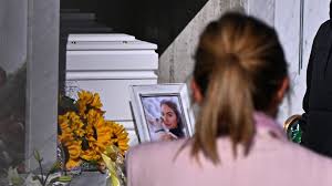 Tomba Genini profanata, la mamma: «Scempio disumano». L’avvocato: «Atto non riconducibile a richieste di denaro»