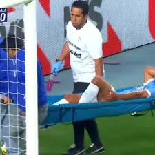 ¡ALARMA en Cristal! Luis Abram Sale en Camilla: ¿Qué Pasó Realmente?