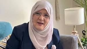 شمس البارودي تشارك صورة نادرة لها بشبكة زواجها من الراحل حسن يوسف