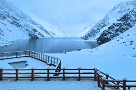 Berry Yields in Moldova Expected to Drop, Ski Portillo Receives Snowfall