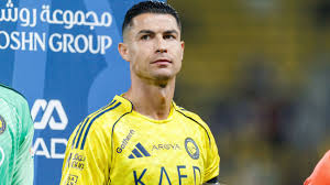 CR7 tem lesão muscular, vai parar por no mínimo duas semanas e pode perder amistosos de Portugal antes da Copa