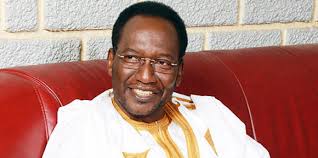 Le président malien Dioncounda Traoré va se rendre en France mercredi prochain, où il rencontrera François Hollande. Une visite capitale, alors que le Mali ... - 391998