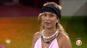 Sarah Andrade diz que Juliano Floss é o mais vtzeiro do BBB 26: 'Tem medo de ser planta'