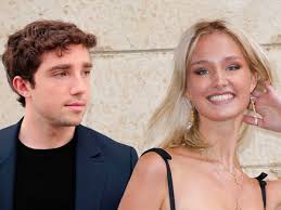 Fiançailles de la comtesse Lara Cosima et de François Pinault : la fille d'un réalisateur oscarisé et le fils du milliardaire du secteur du luxe sont fiancés