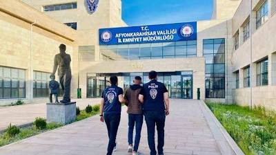 Bilişim sistemleri üzerinden hırsızlık yapan şahsı polis yakaladı İhlas Haber Ajansı