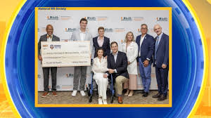 Las Vegas Raiders’ Fernando Mendoza gives back